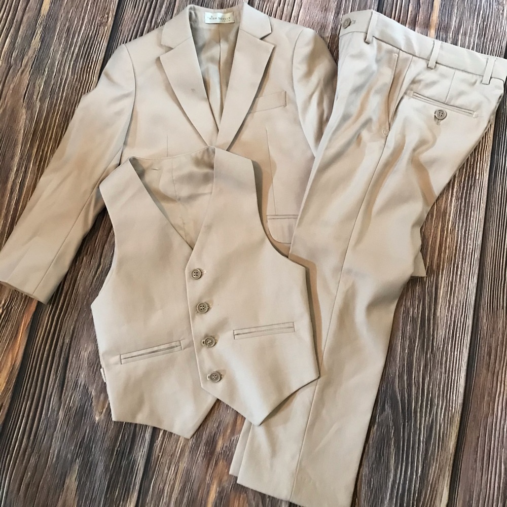 Tan Bramwell Jacket & Pants Suit